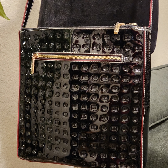 Arcadia Handbags - Arcadia Black Patent Leather Crossbody Bag